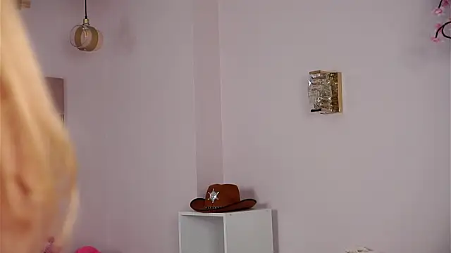 Chat +18 de SunnivaCovil ao vivo