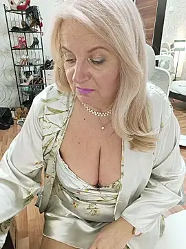 AvrilMillers – Naživo XXX chat