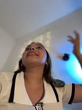 Colibri_xxx – Naživo XXX chat