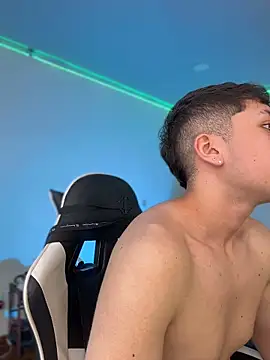 oliver_kyy 在線直播表演