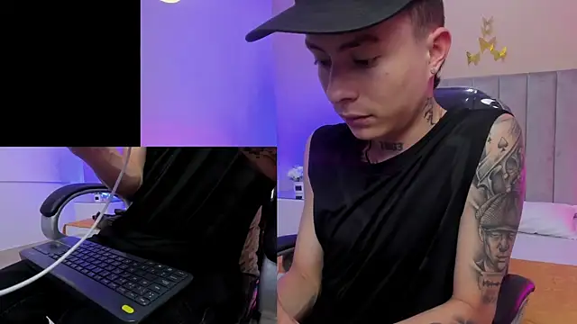 Nascary_Fox live XXX chat