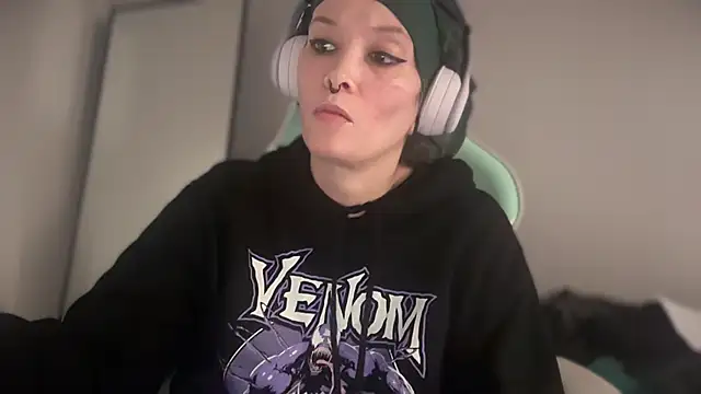 FRRANNKIE: онлайн-секс-чат