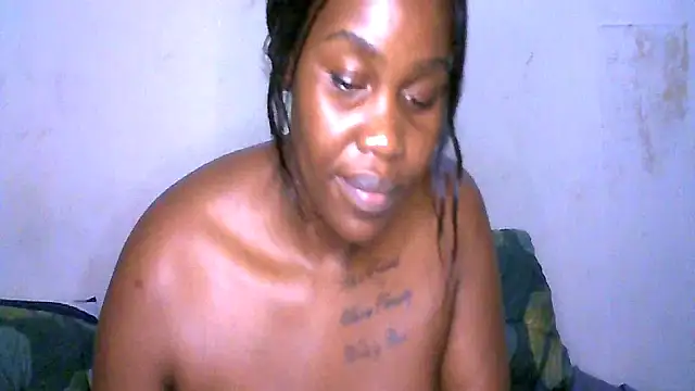 LactatingSeductiveEbony live XXX chat