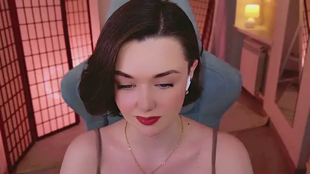 AvaFlower Chat XXX in diretta