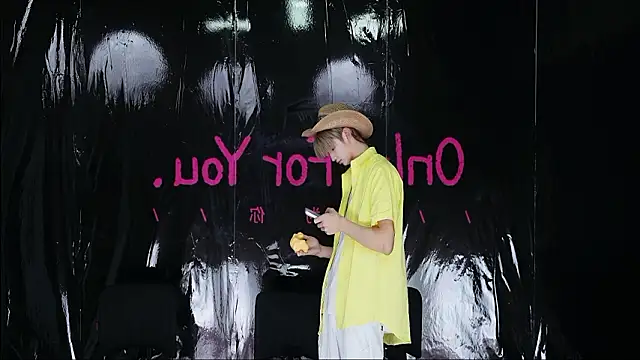 sweetboys666's Live XXX Chat