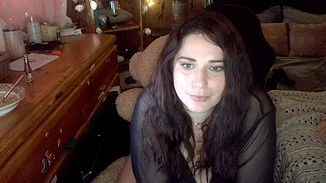 Chatroom XXX en direct de VelvetBrunetteXo