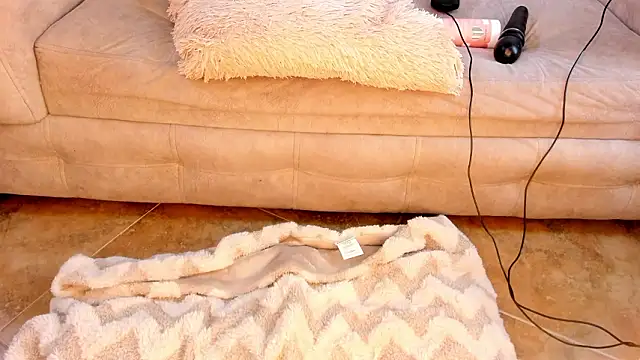 Tylla__ Chat XXX in diretta