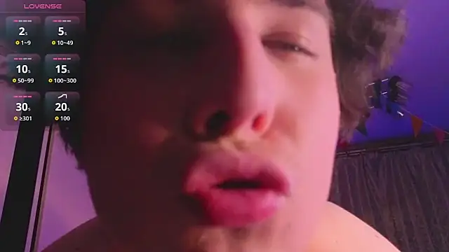 Chatroom XXX en direct de AdrianChill