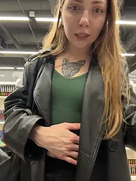 Sunny___Bunny 即時 XXX 聊天