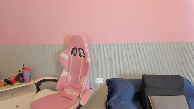 yeikafoxy Adlı Modelin Canlı XXX Sohbeti