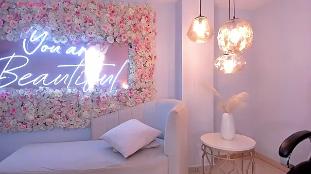 VeronicaBlue 即時 XXX 聊天