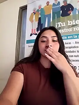 ANDREA-10_ Adlı Modelin Canlı XXX Sohbeti