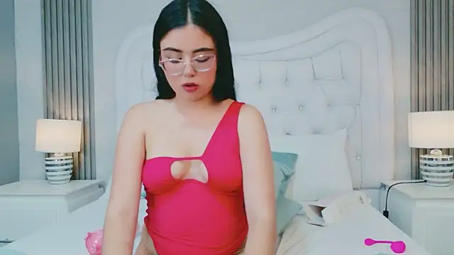 ScarlettPetrova Adlı Modelin Canlı XXX Sohbeti