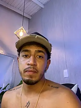 Онлайн чат XXX Brand_Collins