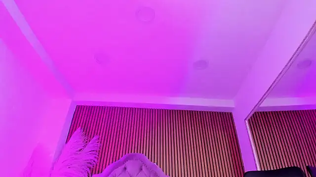 Chatroom XXX en direct de Violett_hott_