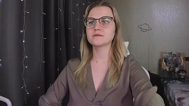 MissBrightShine Adlı Modelin Canlı XXX Sohbeti