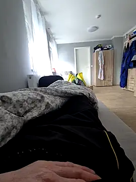 kisbiro77777's Live XXX Chat