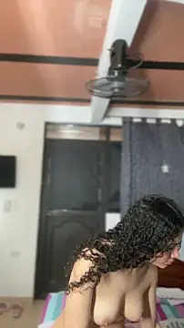 XXX chat uživo modela SHARONN____