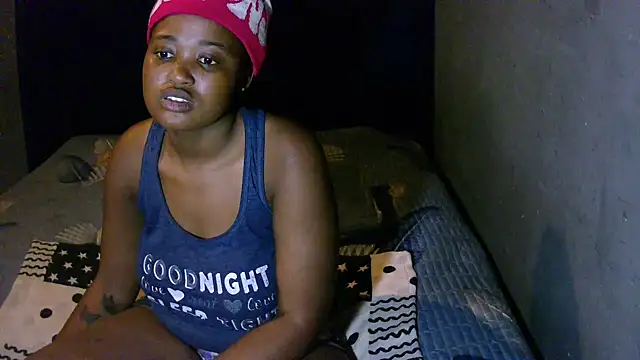 FREAKBARBIE02's Live XXX Chat