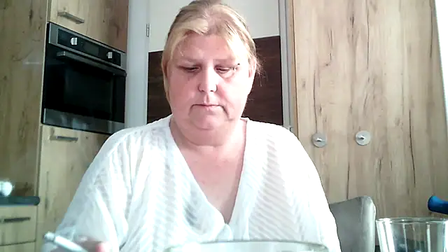 Sylviastar46 – Live XXX-chat