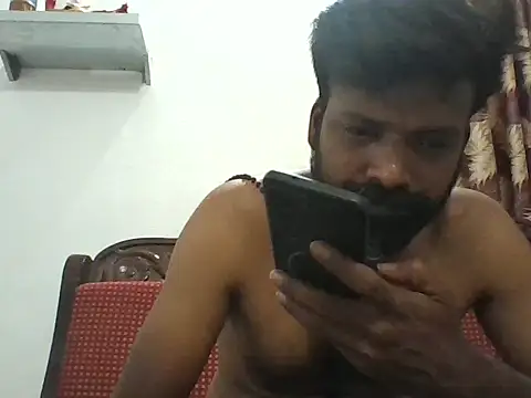 Indiaguy4u's Live XXX Chat