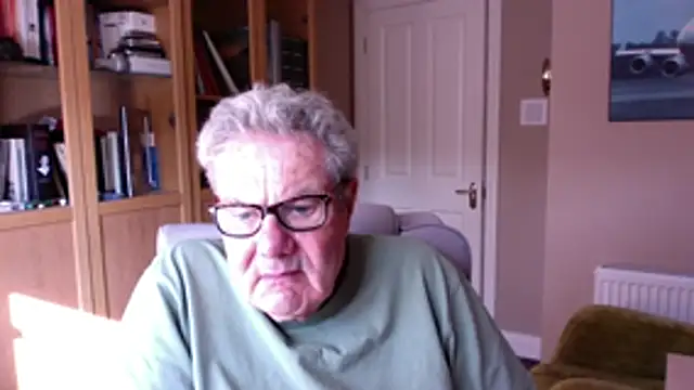 Oldpistolpete's Live XXX Chat