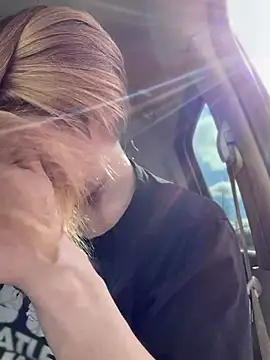 GoldenFlameGoddess 即時 XXX 聊天