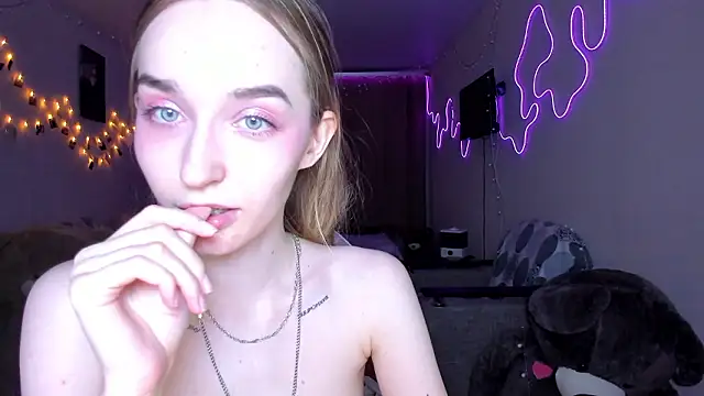 MoonDust's Live XXX Chat