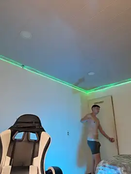 oliver_kyy Adlı Modelin Web Kamerası Şovu