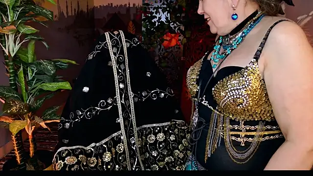 LilaMaharani Live XXX-Chat