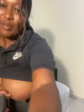 Cardiebae89's Live XXX Chat