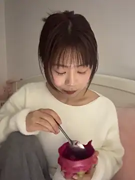 Nana-3 在線直播表演