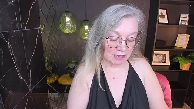 NataliMellow élő XXX-chatje