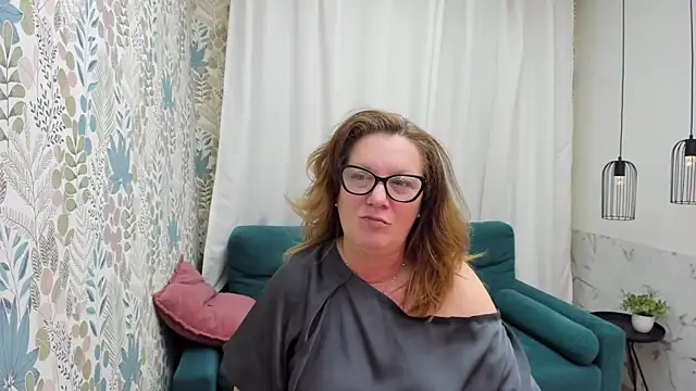 LeaPure Adlı Modelin Canlı XXX Sohbeti