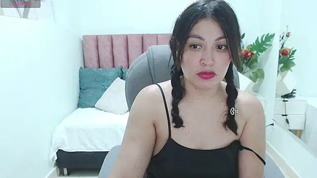 sophia_hadid Chat XXX live