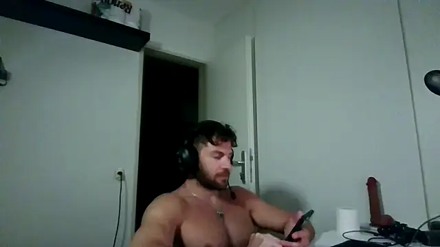 alpha-hunk Webcam-Show