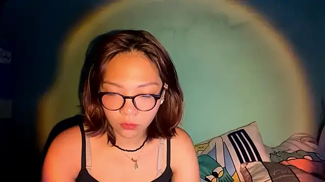 urhottie_lottie Pertunjukan Webcam