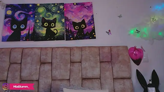 MiiaBlumm_'s Live XXX Chat