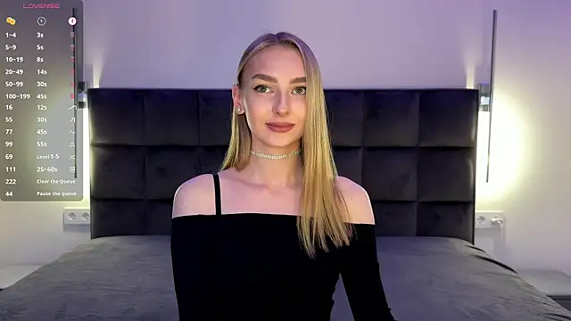 GoldieHarrington's Live XXX Chat