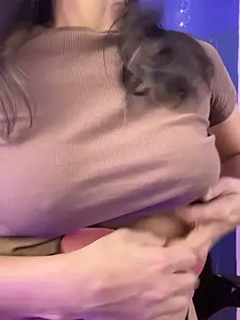 Chat XXX ao vivo de mahia_queen