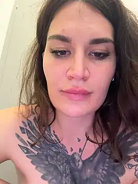 TattooGirlAlia webkamerás műsora