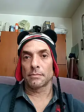 dicinyou80's Webcam Show