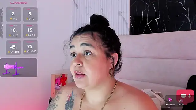 Reginavegaa Adlı Modelin Canlı XXX Sohbeti