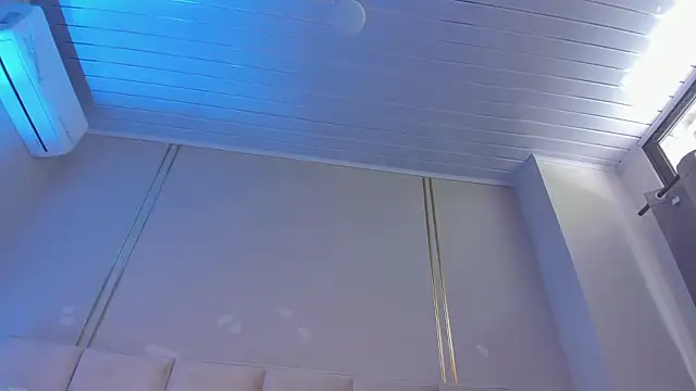 Melany__08 Adlı Modelin Canlı XXX Sohbeti