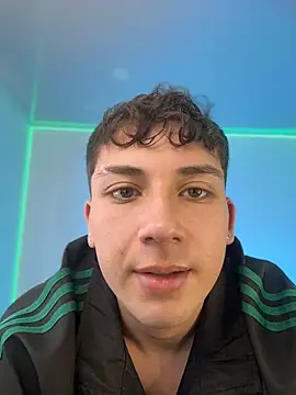 oliver_kyy 在線直播表演