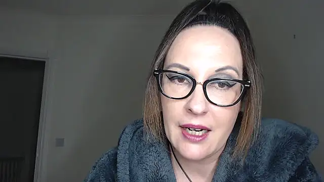 Humiliatrixxxx – Live XXX-chat