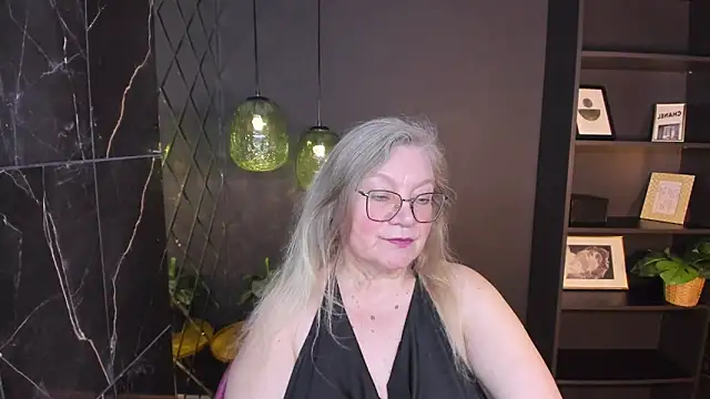 NataliMellow's Live XXX Chat