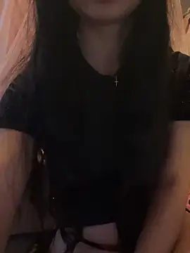 LaPetitechienne1 élő XXX-chatje