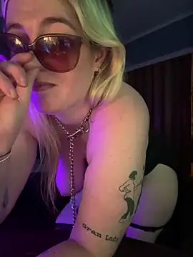 Granlady7 élő XXX-chatje