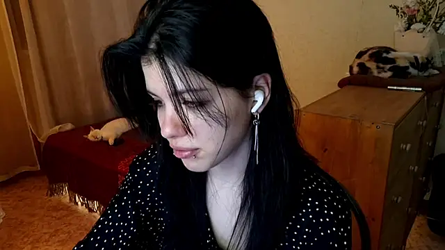 MiaTemptress: онлайн-секс-чат